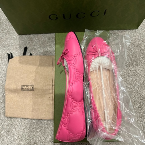 Gucci Women's Quilted Nappa Charlott Leather Ballet Flats - Picture 2 of 6